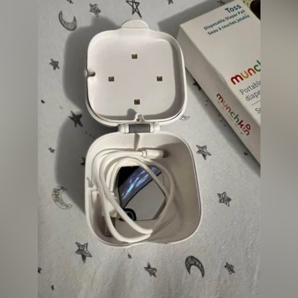 Munchkin Portable Pacifier Steralizer & Disposable Diaper Pail - Picture 2 of 3